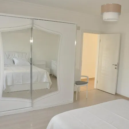 Roni Apart Kalkan
